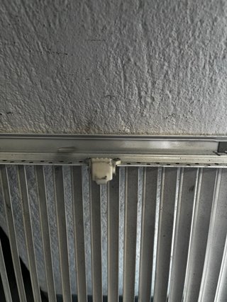 Rejilla de ventilación metálica