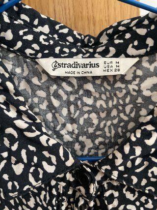 Vestido Stradivarius estampado animal print