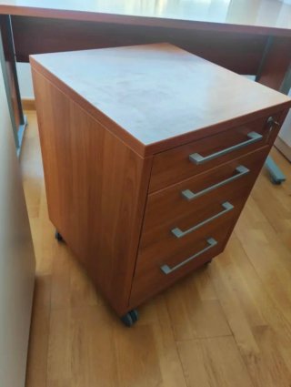 Mesa de escritorio madera y metal