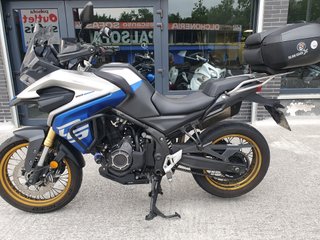 VOGE DSX 525 23' con 29000 km