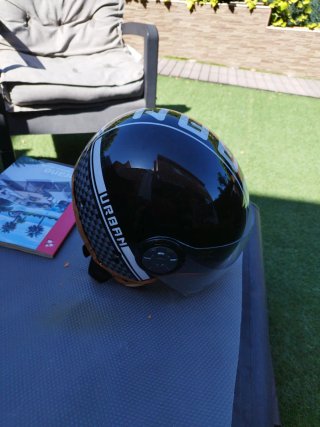 Casco Urbano Negro Brillante