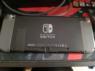 Pacchetto Nintendo Switch Grigio + Accessori