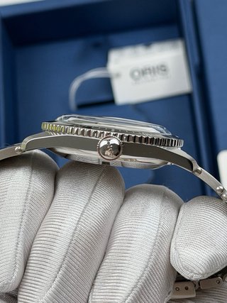 Oris Divers 65 - 40mm