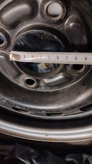 Neumático Michelin con llanta 155 R 13