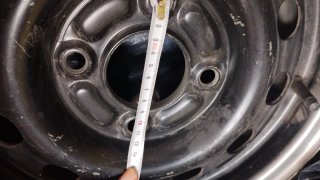 Neumático Michelin con llanta 155 R 13