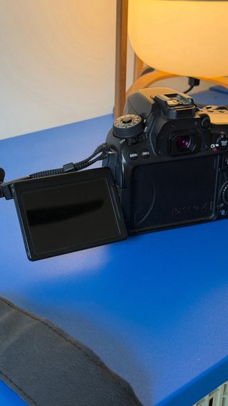 Canon EOS 80D (Solo Cuerpo) - Impecable
