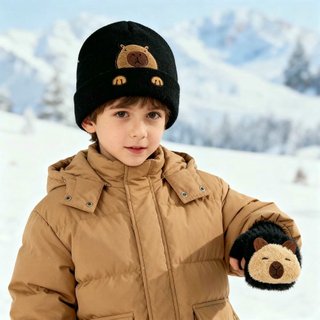 Gorro de Punto Negro con Guantes Capibara