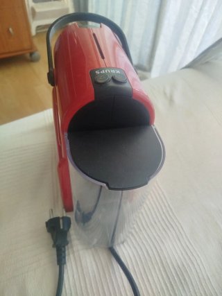 Cafetera Nespresso Krups Roja