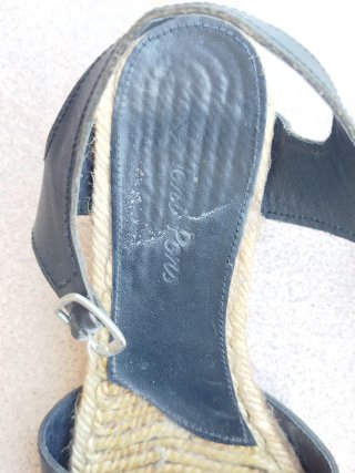 Sandalias de piel con cuña yute