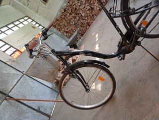 Bicicleta de paseo negra