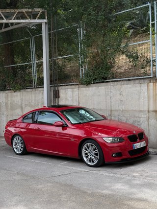 BMW E92 330i