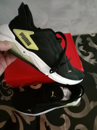 Zapatillas Puma Talla 42 Negras y Amarillas