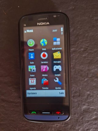Nokia C6-00