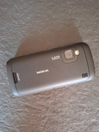 Nokia C6-00
