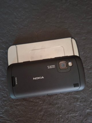 Nokia C6-00