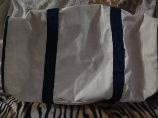 Bolsa de mano y hombro , Marca Continente blanco