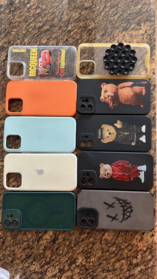 Pack de 10 fundas para iPhone 12.