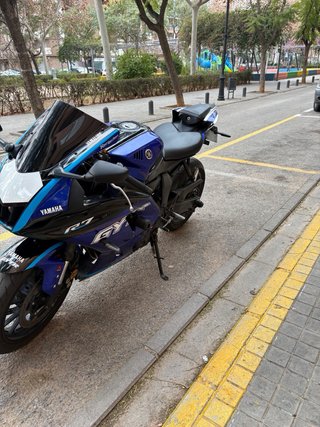 Yamaha R7 2023