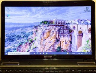 Portatile Toshiba i7 con Windows 10 Pro