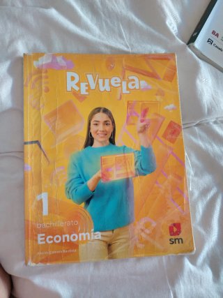 Libro economía 1°bachillerato