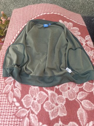 SUDADERA ADIDAS PHARREL WILLIAMS EDICIÓN LIMITADA.