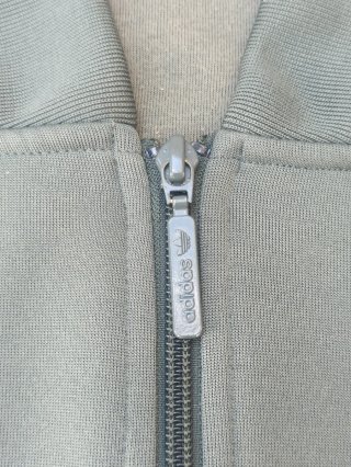 SUDADERA ADIDAS PHARREL WILLIAMS EDICIÓN LIMITADA.