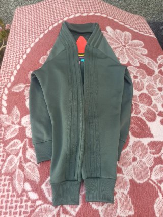 SUDADERA ADIDAS PHARREL WILLIAMS EDICIÓN LIMITADA.