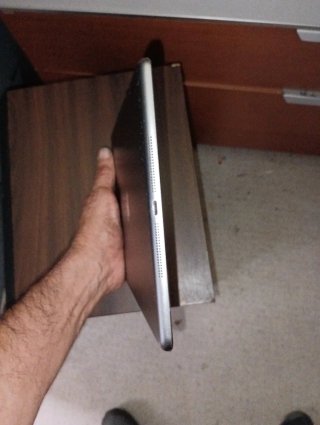 iPad Air 1 (A1474) Disattivato - Per Ricambi