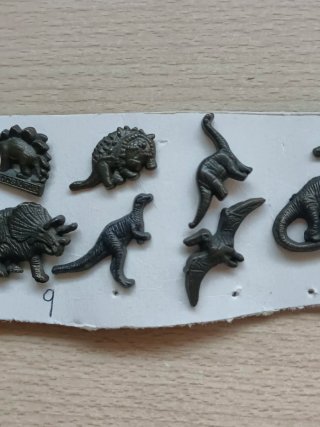 Lote Pines Dinosaurios y Nazarenos
