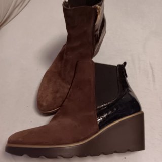 Botas de piel ante marrón