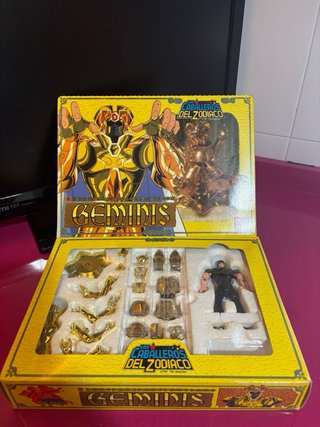 CABALLEROS DEL ZODIACO GEMINIS Bandai Figura