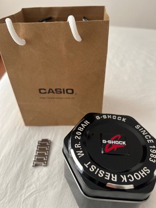 Casio G-Shock Plateado