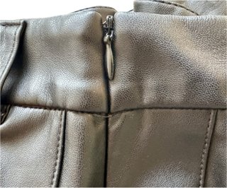 Falda cuero plisada Stradivarius Talla 34