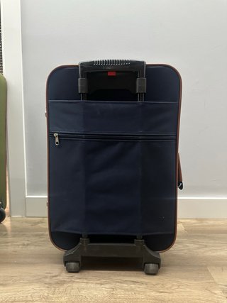 Maleta John Travel azul marino con detalles marron