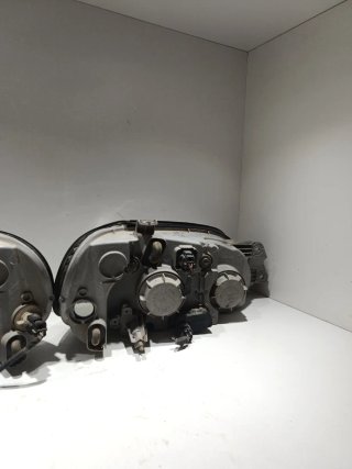 Faros Delanteros Kia Carnival