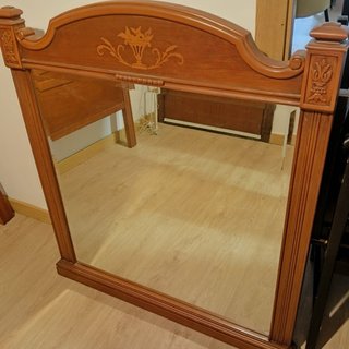 Espejo para cómoda de madera