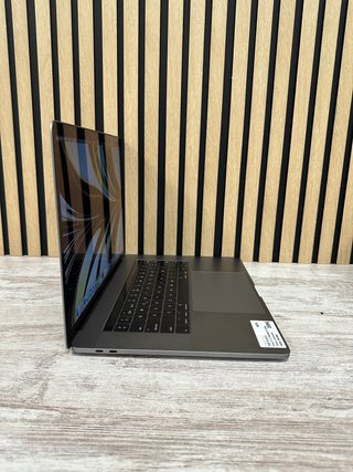 MacBook Pro 15 2017 i7 16GB 1TB SSD