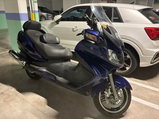 Suzuki Burgman 650 Executive Maxi Scooter