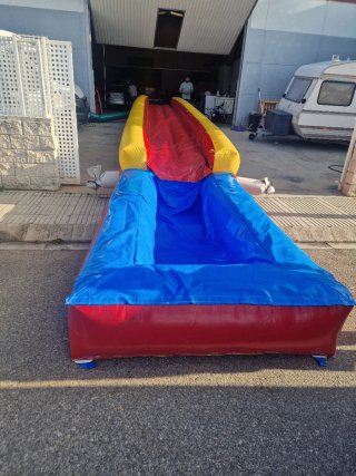 Deslizador acuático inflable