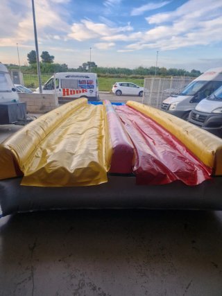 Deslizador acuático inflable