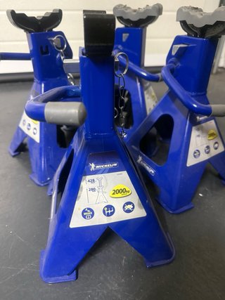 4 Caballetes Michelin 2000kg