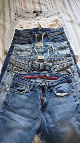 Bermudas vaqueras beige y azules