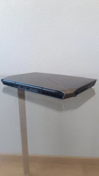 Portátil Alienware M15 R2