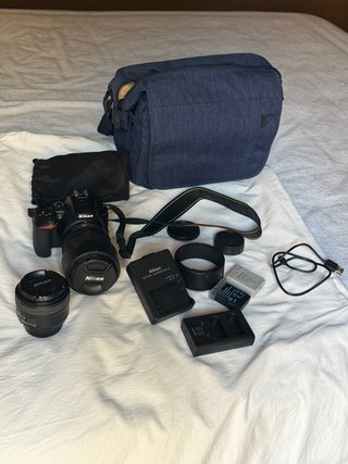 Nikon D5600 + Lentes Nikkor 18-140 y 50mm