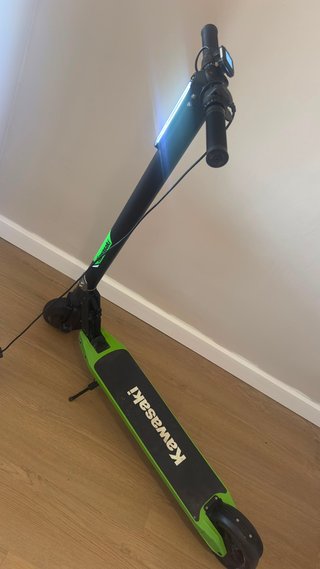 Patinete Eléctrico Kawasaki Verde