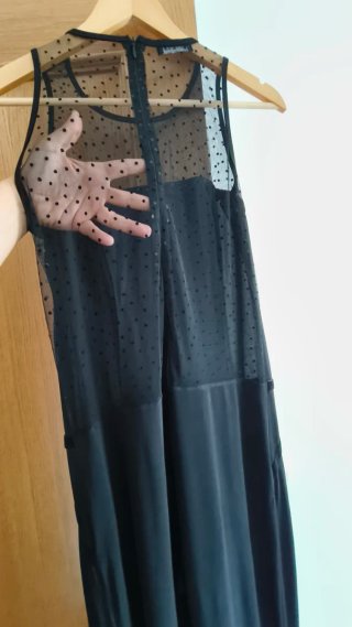 Mono negro con detalles de tul