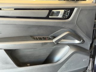 Porsche Cayenne TURBO ¡550cv y 80.000km!