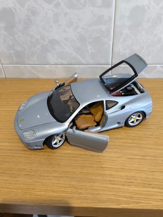 Ferrari 360 Modena 1999 1/18