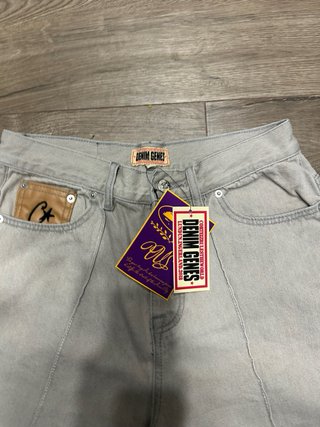 Pantalones cortos vaqueros beige con estrellas