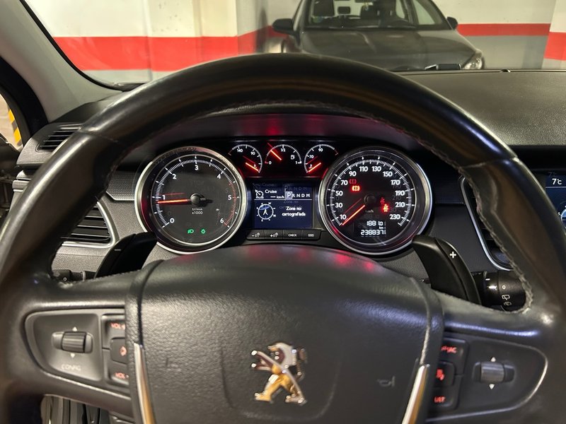 Peugeot 508 2011 - foto 1